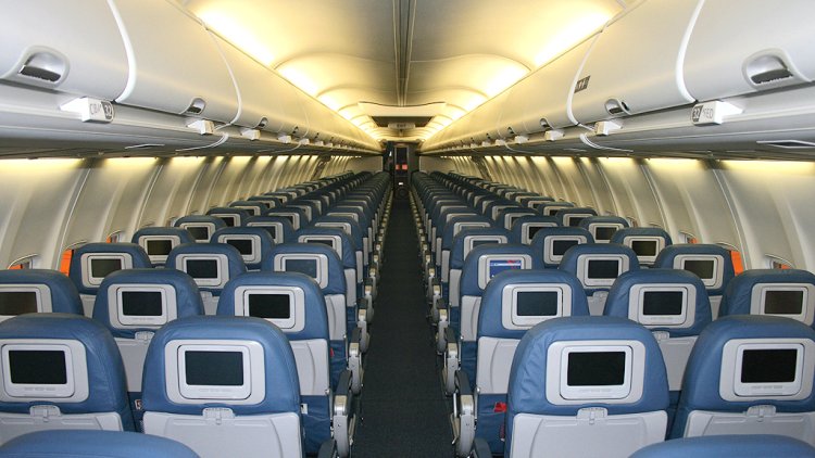 Uçuş sırasında zehirli dumana maruz kalındığı iddiasıyla Boeing'e dava açıldı