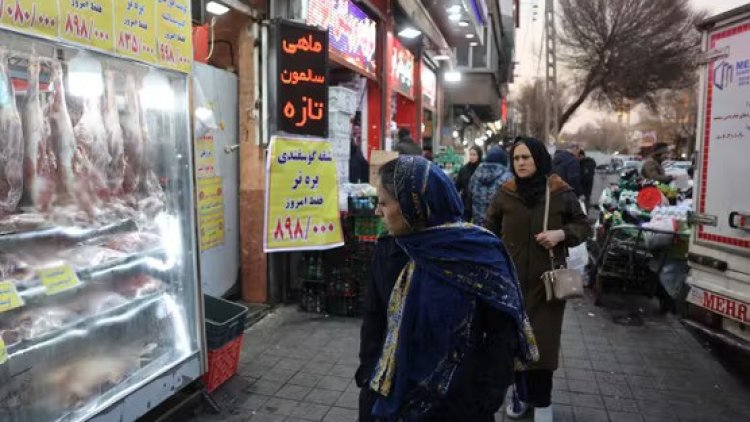 'İran’da ekonomi, vergiden muaf dini vakıflara hizmet ediyor'