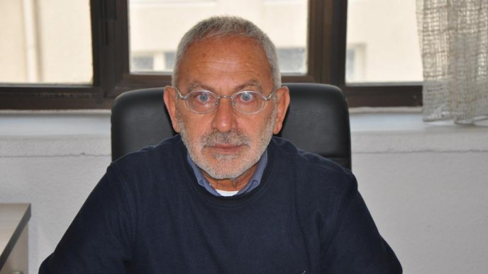https://www.mikro-makro.net/20-yil-4-ayi-hapiste-geciren-odatv-ankara-haber-muduru-hikmet-cicek-hayatini-kaybetti