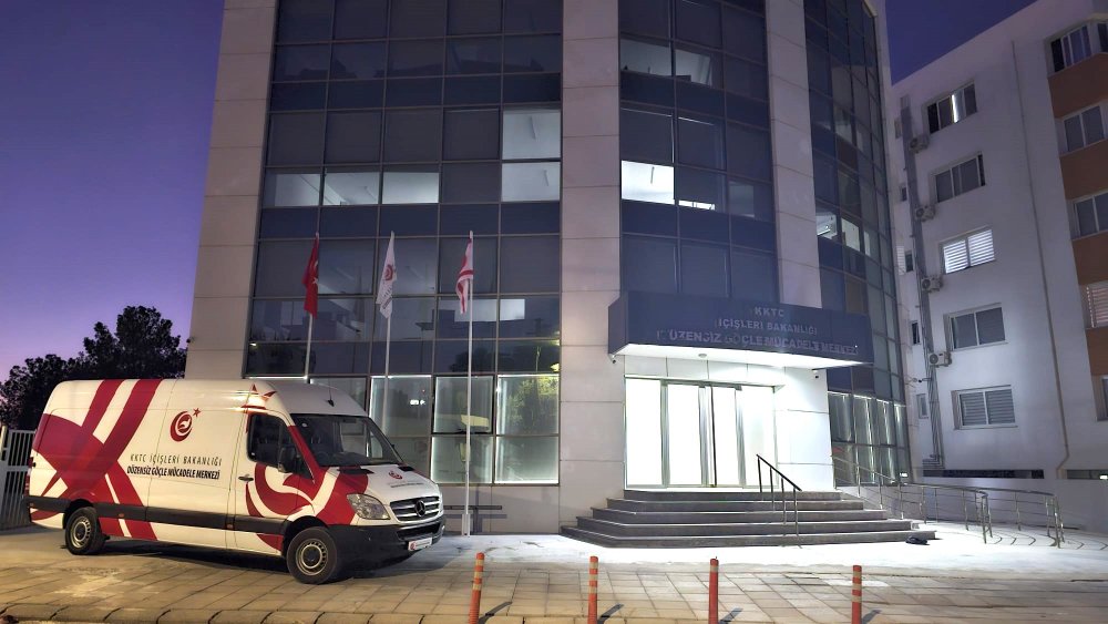 https://www.mikro-makro.net/goc-yonetimi-merkezi-acildi-6-mobil-arac-gorev-yapacak