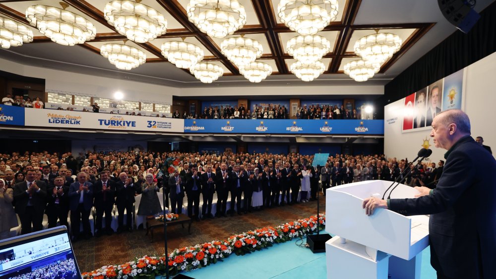 https://www.mikro-makro.net/erdogan-ak-parti-mhp-dem-uclu-olarak-bu-yolda-beraber-yurumeye-karar-verdik