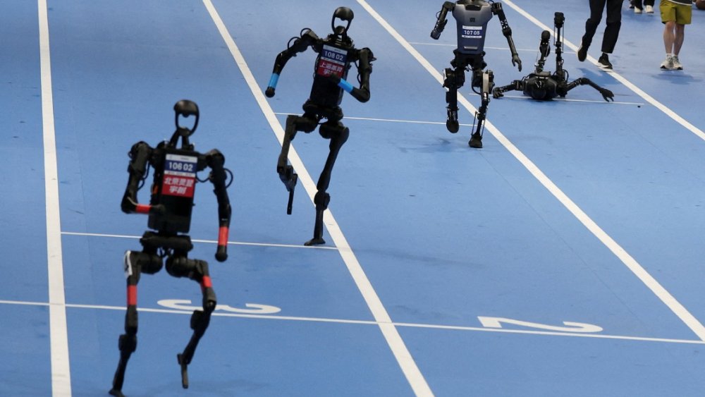 https://www.mikro-makro.net/cinin-insansi-robot-oyunlarinda-sporcular-cokca-dustu