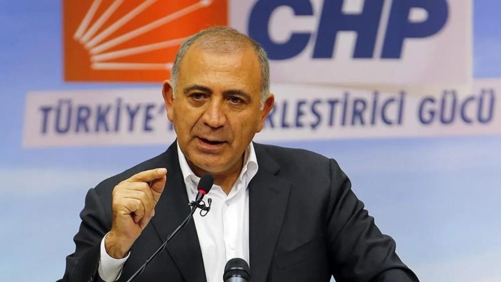 https://www.mikro-makro.net/chp-istanbula-kayyum-atanan-gursel-tekinin-partiden-istifa-etmedigi-ortaya-cikti