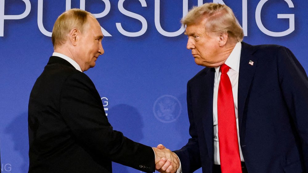https://www.mikro-makro.net/trump-ve-putin-macaristanda-ukraynadaki-savasi-gorusecek