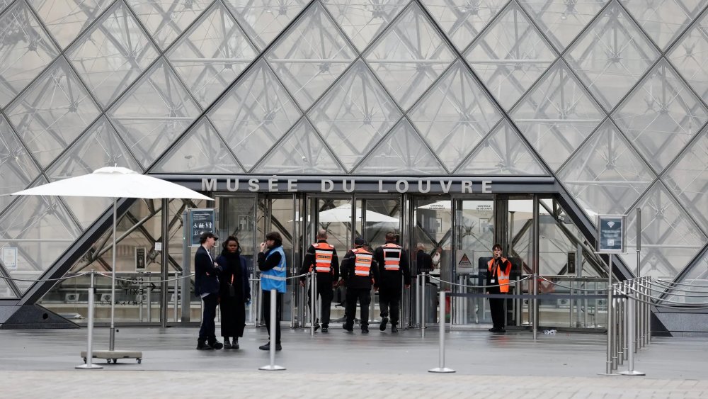 https://www.mikro-makro.net/louvre-muzesi-soygununda-yeni-gelisme-fransiz-polisi-bazi-suphelileri-tutukladi