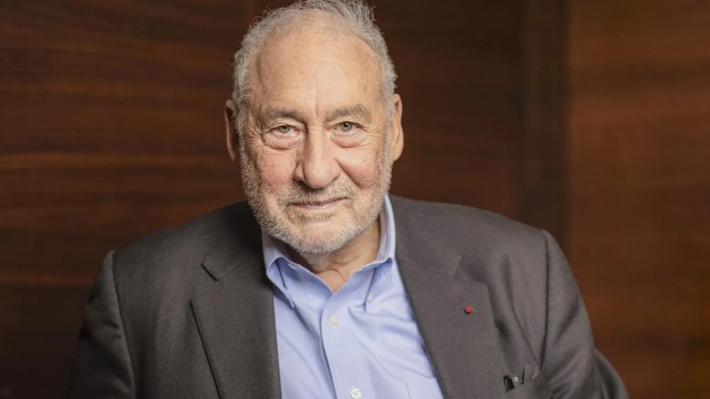 https://www.mikro-makro.net/nobel-odullu-iktisatci-stiglitz-trump-amerikan-ekonomisini-kendi-ayagindan-vuruyor