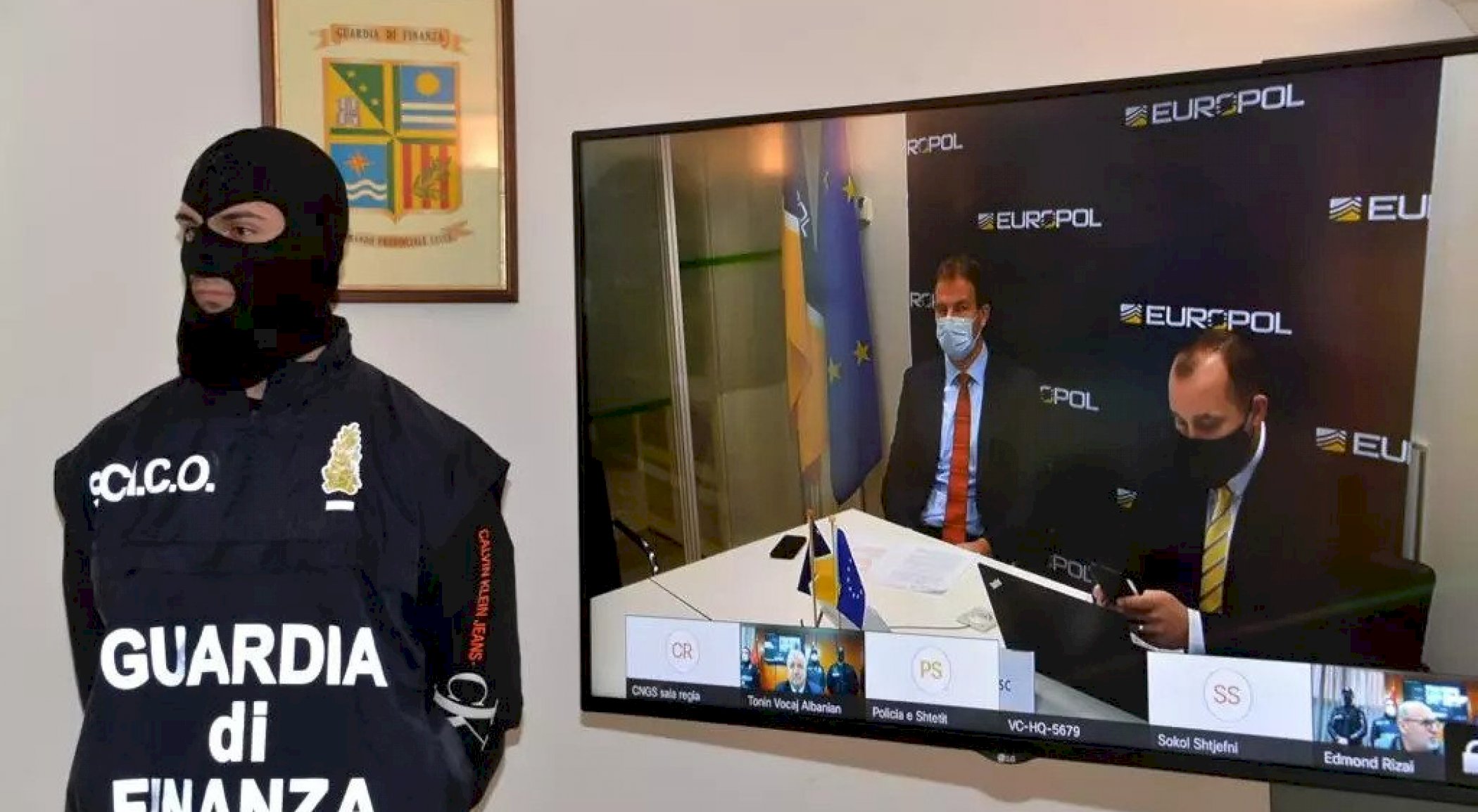 https://www.mikro-makro.net/turkler-de-var-europol-gocmen-ticareti-yapan-sebeke-uyelerini-tutukladi