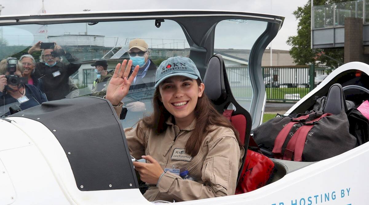 19 yaşındaki genç kadın sürdüğü hafif uçakla dünyanın çevresini dolaştı