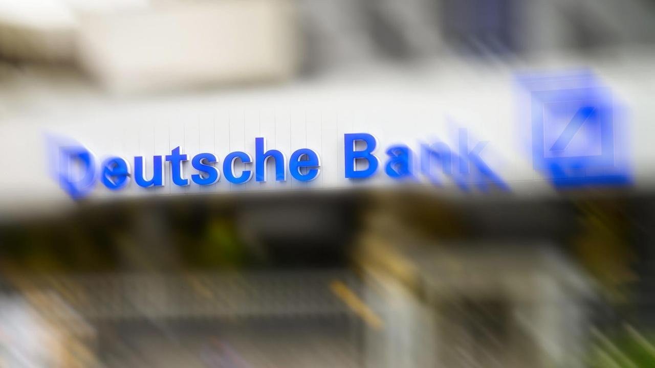 Alman bankası Deutsche Bank’a kara para uyarısı