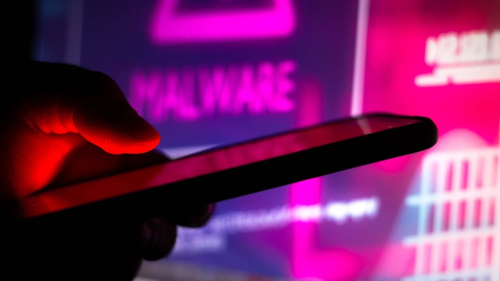 Kıbrıs'ın güneyi 'casus yazılımda Avrupa’nın ihraç üssü’, ya kuzeyi?