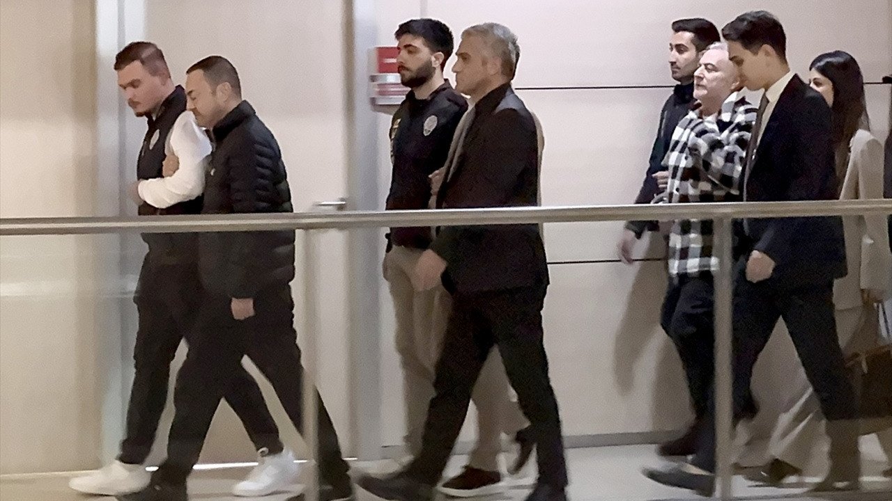 Serdar Ortaç ve Mehmet Ali Erbil'e yasa dışı bahis soruşturması