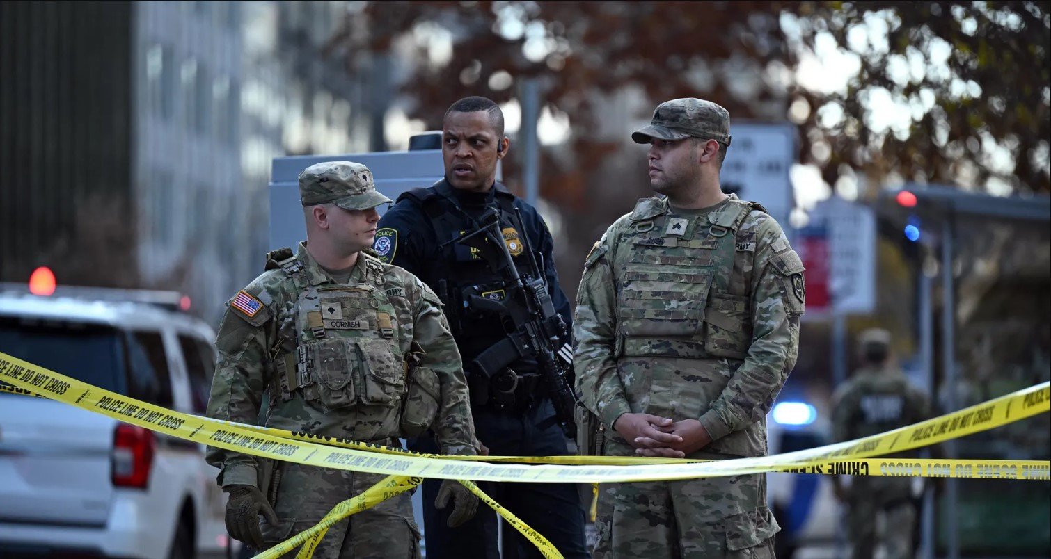 Beyaz Saray yakınlarındaki saldırıda İki Ulusal Muhafız vuruldu; kırmızı alarm turuncuya çevrildi