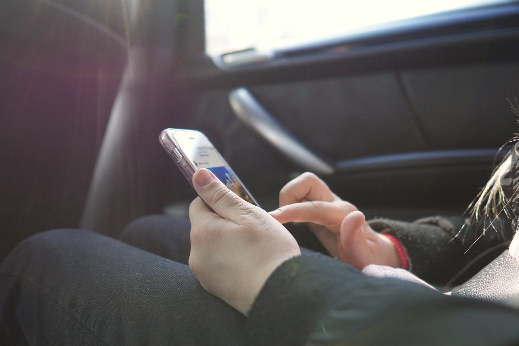 Avrupa Parlamentosu: ‘Çocuklar sosyal medyaya erişmek için en az 16 yaşında olmalı’