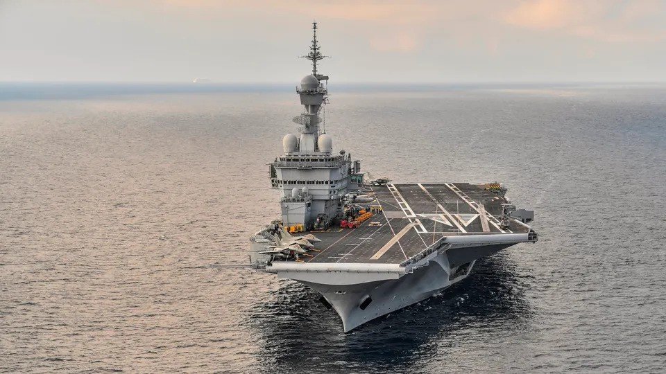 Fransa Avrupa’nın en büyük savaş gemisini inşa edecek