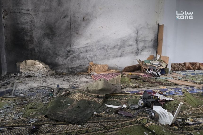 Suriye: Humus'taki bir camide meydana gelen terör saldırısında en az sekiz kişi hayatını kaybetti