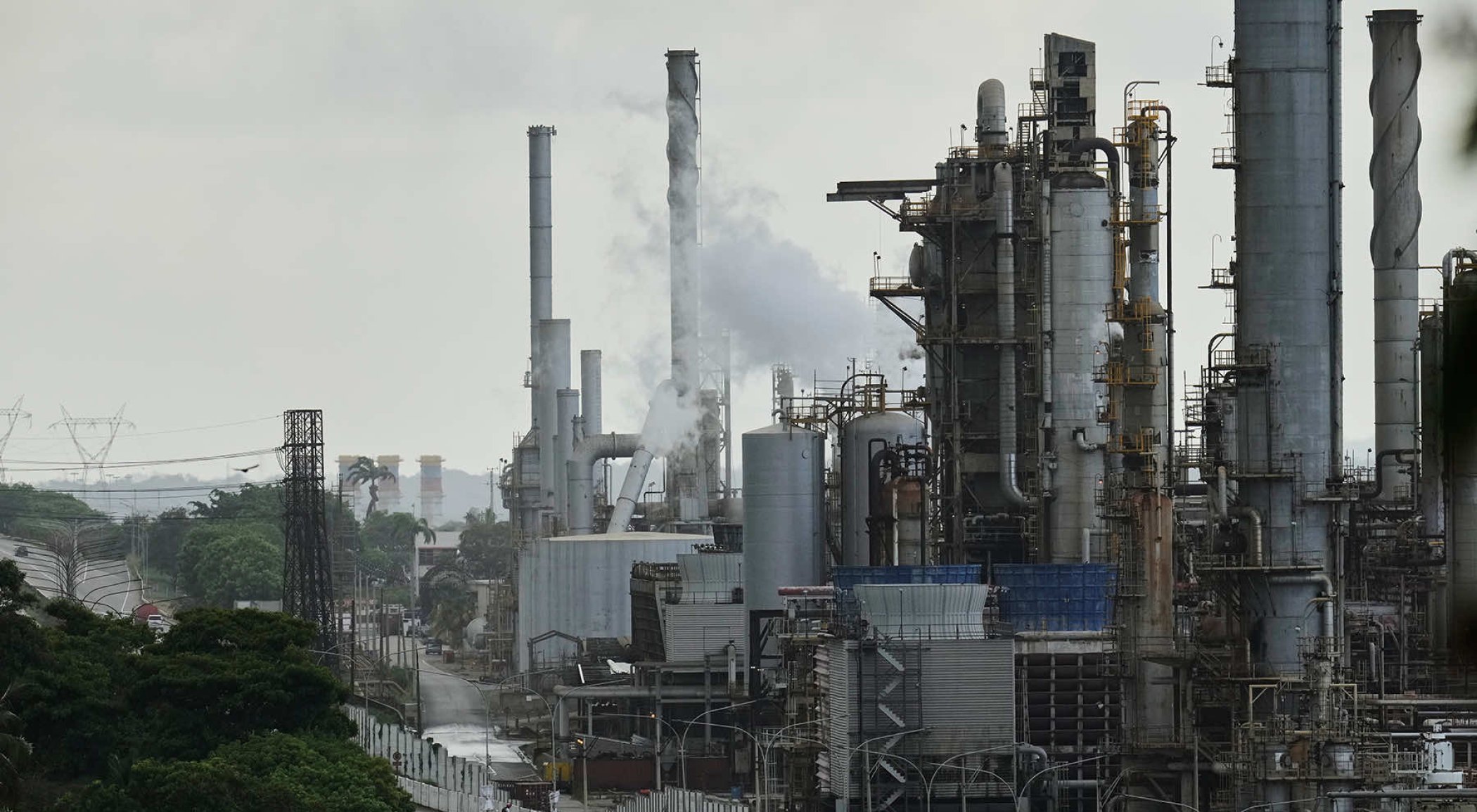 Çin, Venezuela ile yaptığı kredi sözleşmelerine göre petrolün ilk hak sahibi