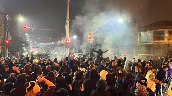 İran: Ayetullah Hameney, protestocular karşısında ülkenin 'geri adım atmayacağını' açıkladı