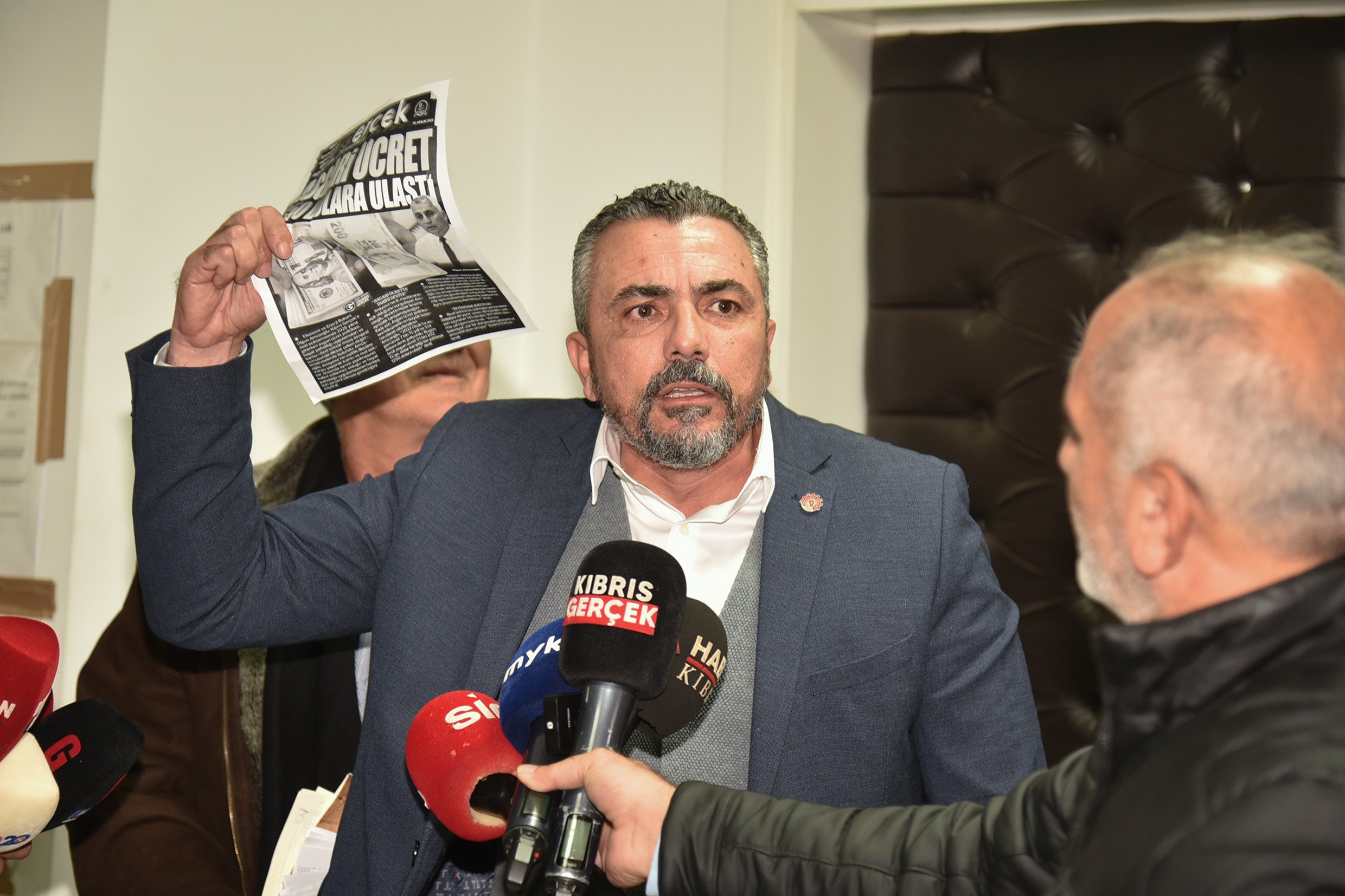 Asgari ücret brüt 60 bin 818 TL, net 52 bin 738 TL olarak belirlendi