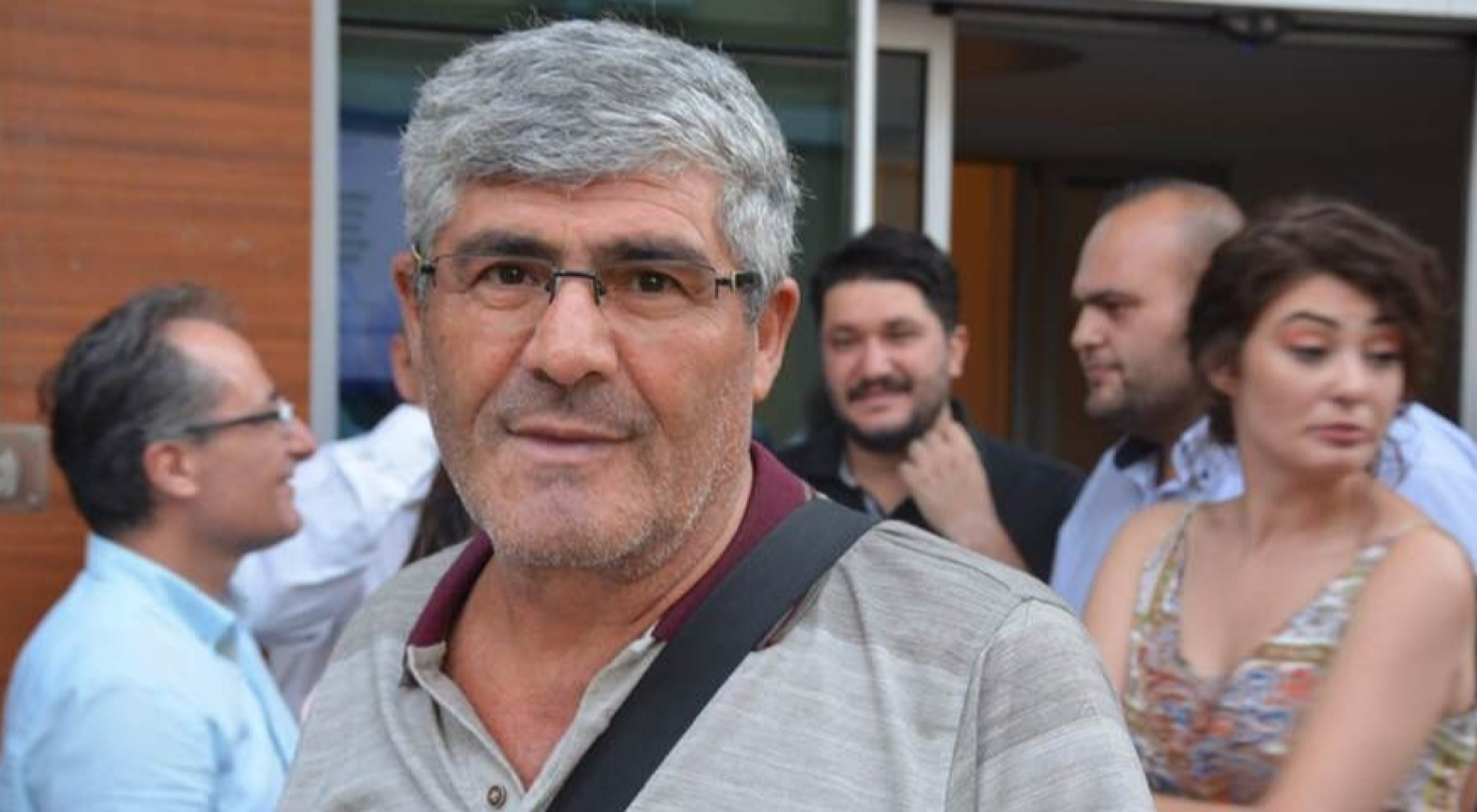 İnsan Hakları Derneği İzmir eski Başkanı yürüyüş yaptığı sırada vahşice öldürüldü!