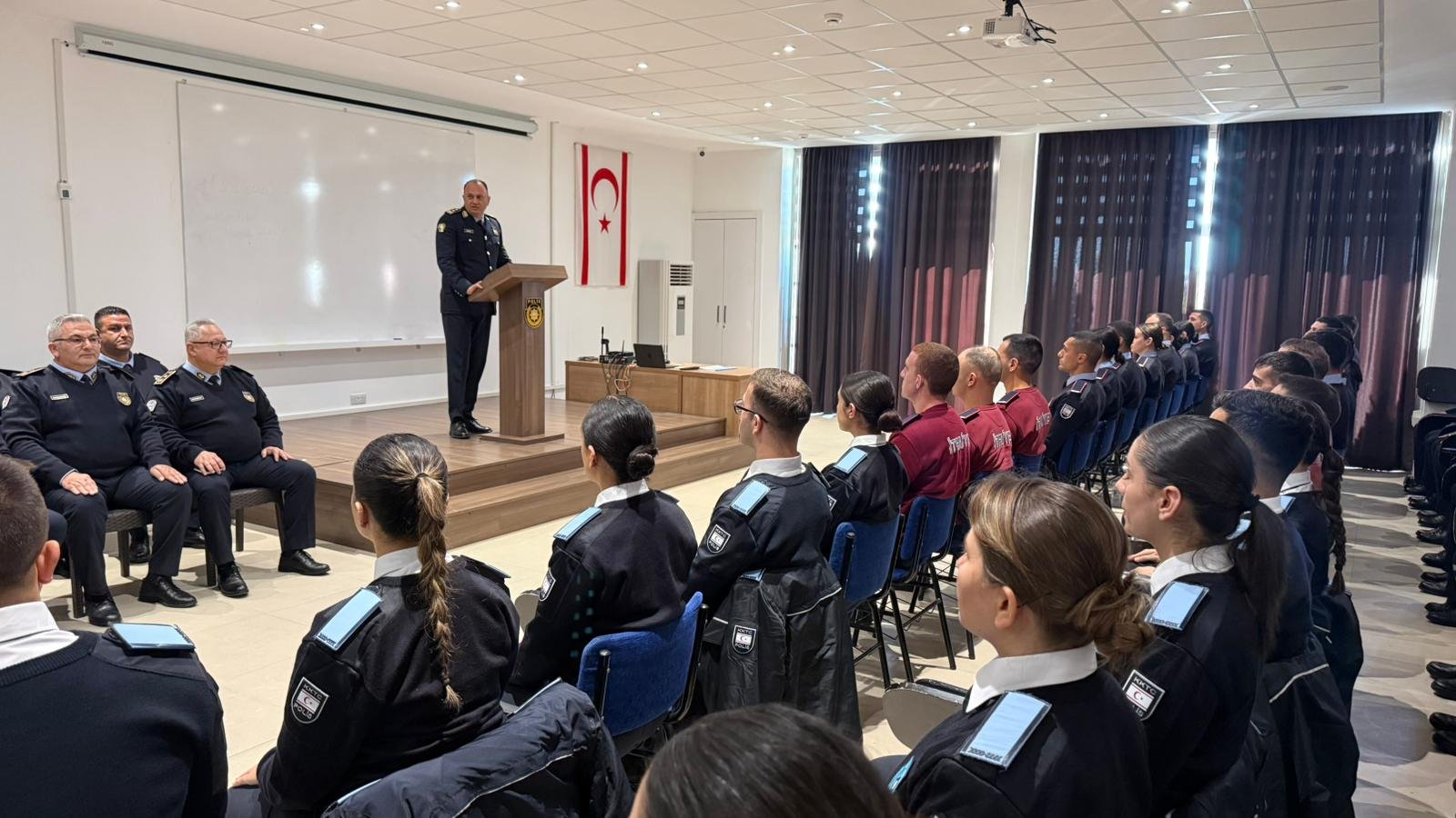 Polis Genel Müdürü Adalıer, Polis Okulu’nda temel eğitim gören öğrencilere hitap etti